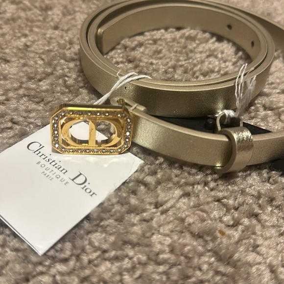 Brand new Christian Dior belt with tags size 80 - Picture 3 of 3